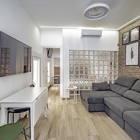 Apartamentos Franco Rodriguez Madri Quarto foto